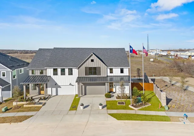 Photo 1 of Sale Pending at 101 Chestnut St, Celina, TX 75009 | MLS# 21329901 | Listing updated on 2026-08-25