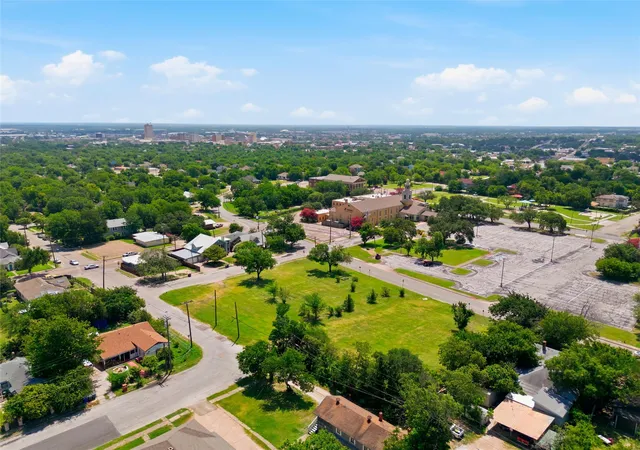 Photo 2 of Land for sale at 1104 N 18A St, Waco, TX 76707 | MLS# 21330133 | Listing updated on 2026-07-14