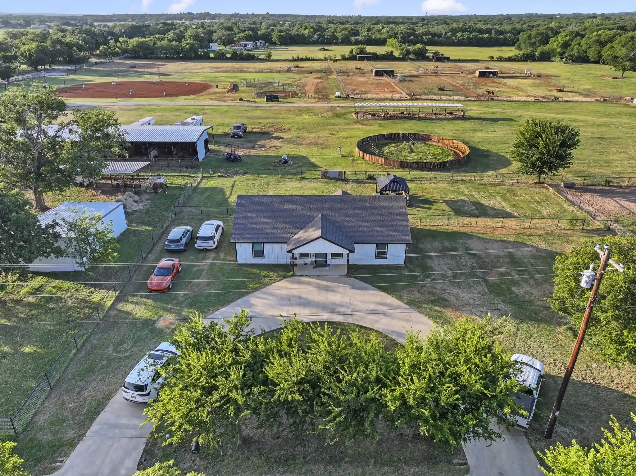 Photo 1 of Single family home for sale at 711 County Road 701, Cleburne, TX 76031 | MLS# 21329665 | Listing updated on 2026-10-14