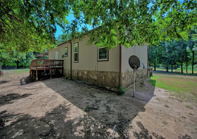 Photo 3 of Manufactured home for sale at 523 Billy Rd, Bowie, TX 76230 | MLS# 21329775 | Listing updated on 2026-09-18