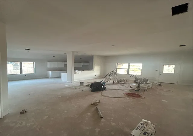 Photo 3 of Sale Pending at 5565 Butterfield Meadows Parkway, Abilene, TX 79606 | MLS# 21330178 | Listing updated on 2026-08-27