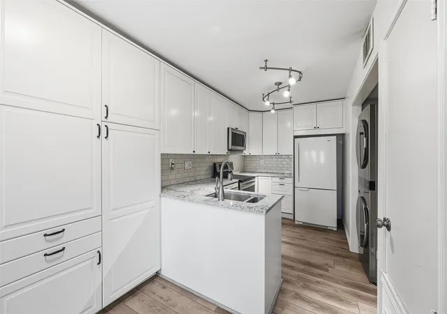 Photo 2 of Condo for sale at 821 Dublin Dr #211, Richardson, TX 75080 | MLS# 21330193 | Listing updated on 2026-09-07