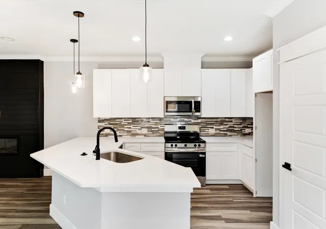 Photo 4 of Single family home for sale at 6221 Post Oak Ter, Fort Worth, TX 76112 | MLS# 21314485 | Listing updated on 2026-08-22