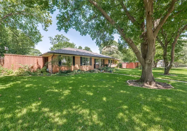 Photo 2 of Sale Pending at 10411 Gooding Dr, Dallas, TX 75229 | MLS# 21330196 | Listing updated on 2026-08-22