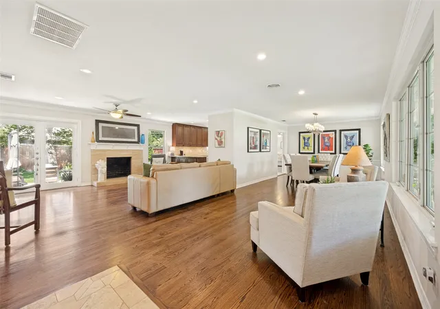 Photo 4 of Sale Pending at 10411 Gooding Dr, Dallas, TX 75229 | MLS# 21330196 | Listing updated on 2026-08-22