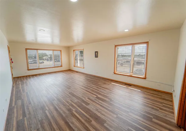 Photo 2 of Single family home for sale at 514 W Walker St, Breckenridge, TX 76424 | MLS# 21329090 | Listing updated on 2026-07-22