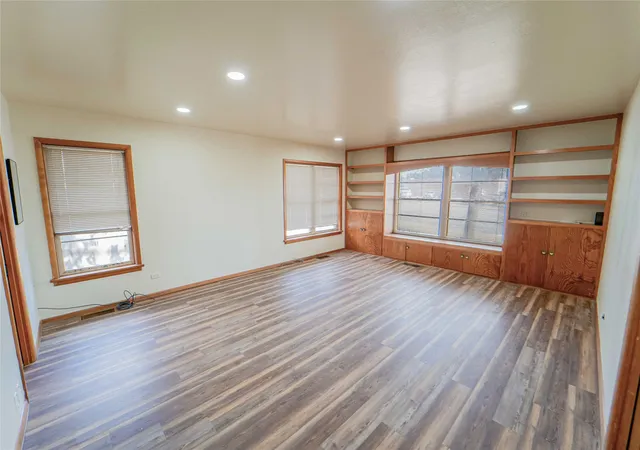 Photo 3 of Single family home for sale at 514 W Walker St, Breckenridge, TX 76424 | MLS# 21329090 | Listing updated on 2026-07-22