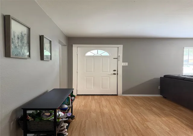 Photo 4 of Single family home for sale at 508 Batterson St, Cleburne, TX 76031 | MLS# 21330301 | Listing updated on 2026-08-22