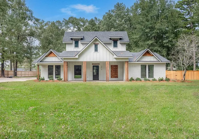 Homes for sale in Benton, LA | 251 Jessie Jones Dr, Benton, LA 71006 | MLS# 21330323