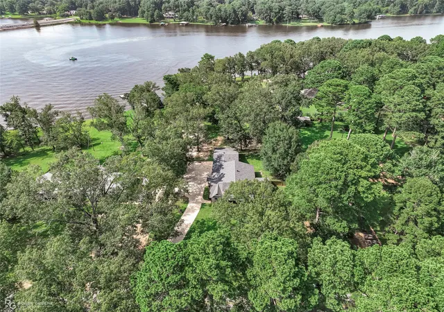 Photo 4 of Single family home for sale at 251 Jessie Jones Dr, Benton, LA 71006 | MLS# 21330323 | Listing updated on 2026-08-11