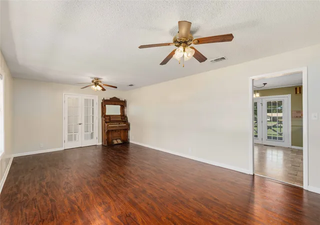 Photo 4 of Sale Pending at 1301 15Th St, Brownwood, TX 76801 | MLS# 21330342 | Listing updated on 2026-08-26