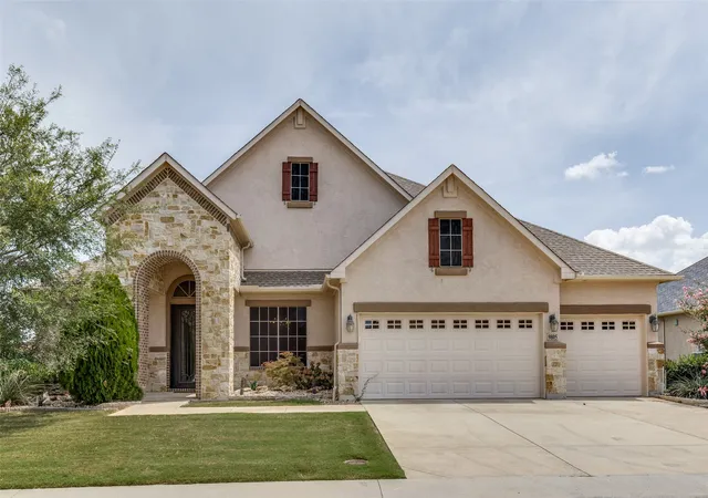 Photo 2 of Single family home for sale at 9805 Ironwood Dr, Denton, TX 76207 | MLS# 21330356 | Listing updated on 2026-08-25