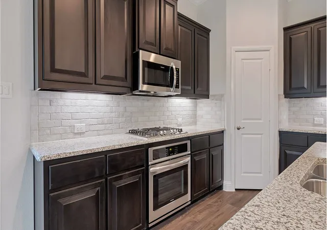 Photo 3 of Sale Pending at 708 Soaring Hawk Dr, Fort Worth, TX 76008 | MLS# 21329556 | Listing updated on 2026-10-05