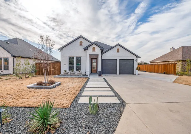 Photo 1 of Single family home for sale at 307 Highland Ave, Red Oak, TX 75154 | MLS# 21330390 | Listing updated on 2026-09-04