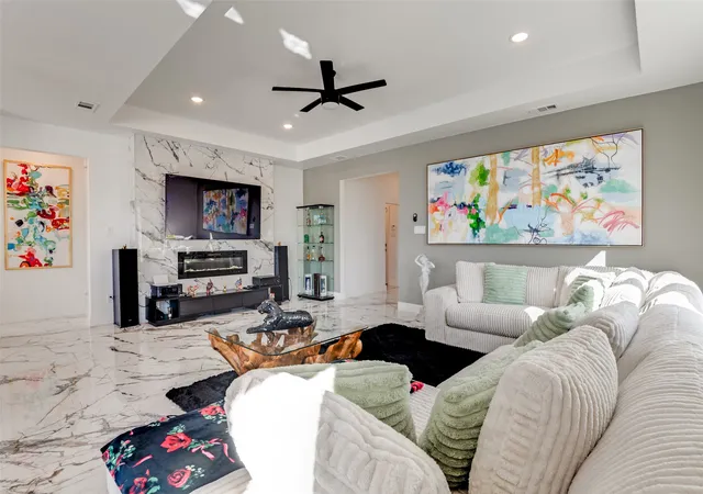 Photo 4 of Single family home for sale at 307 Highland Ave, Red Oak, TX 75154 | MLS# 21330390 | Listing updated on 2026-09-04