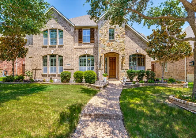Photo 2 of Single family home for sale at 5748 Wellington Ln, Frisco, TX 75033 | MLS# 21329640 | Listing updated on 2026-08-16