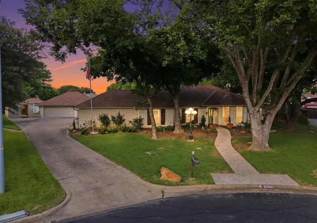 Photo 1 of Single family home for sale at 5308 Dixie Cir, Sachse, TX 75048 | MLS# 21329010 | Listing updated on 2026-09-01