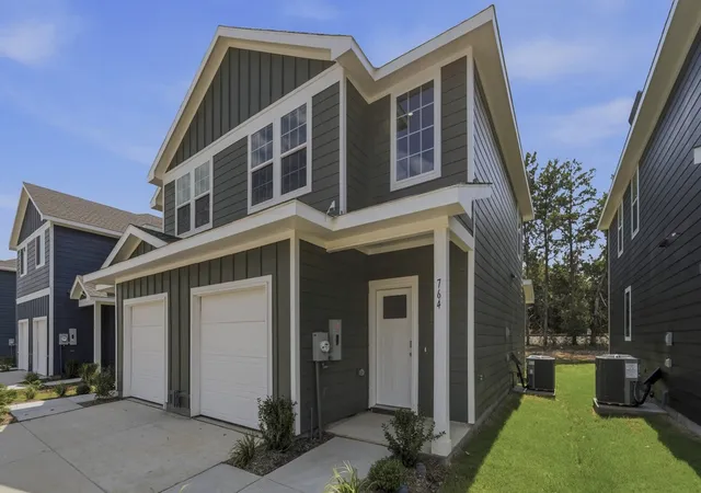Photo 2 of Townhouse for sale at 764 Stonewood Dr, Sulphur Springs, TX 75482 | MLS# 21330463 | Listing updated on 2026-10-01