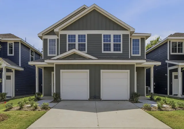 Photo 3 of Townhouse for sale at 764 Stonewood Dr, Sulphur Springs, TX 75482 | MLS# 21330463 | Listing updated on 2026-10-01