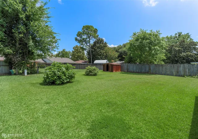 Photo 4 of Sale Pending at 118 Marrero Dr, Shreveport, LA 71115 | MLS# 21330500 | Listing updated on 2026-07-23