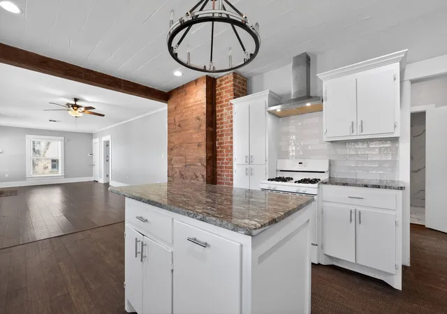 Photo 1 of Single family home for sale at 528 N 31st St, Waco, TX 76707 | MLS# 21330610 | Listing updated on 2026-07-14