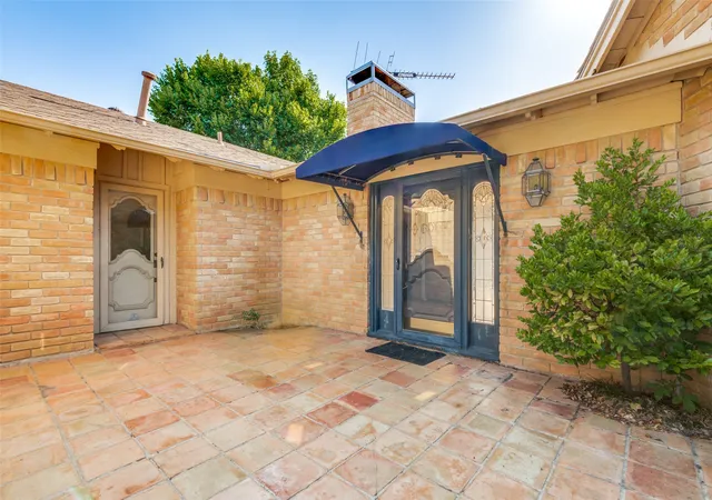 Photo 3 of Single family home for sale at 6101 Circleview Dr, North Richland Hills, TX 76180 | MLS# 21327131 | Listing updated on 2026-09-02