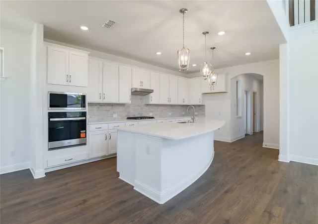 Photo 3 of Single family home for sale at 8604 Treeline Pkwy, Justin, TX 76247 | MLS# 21330697 | Listing updated on 2026-10-08