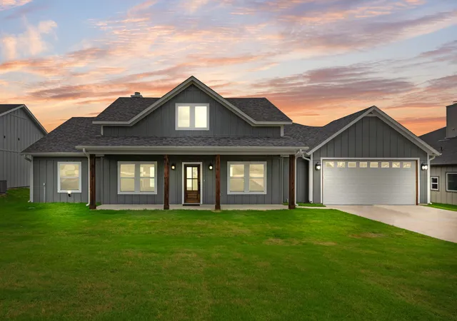 Photo 2 of Single family home for sale at 253 Caro Dr, West Tawakoni, TX 75474 | MLS# 21330700 | Listing updated on 2026-09-20