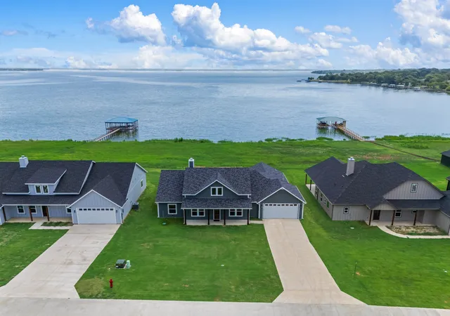 Photo 35 of Single family home for sale at 253 Caro Dr, West Tawakoni, TX 75474 | MLS# 21330700 | Listing updated on 2026-09-20
