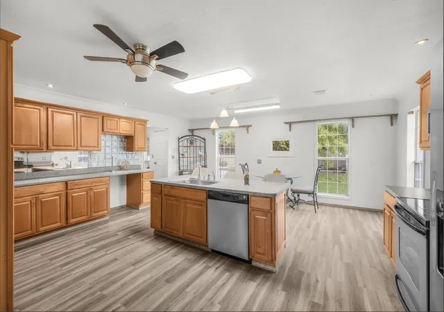 Photo 4 of Single family home for sale at 328 Creekview Meadows Dr, Springtown, TX 76082 | MLS# 21330820 | Listing updated on 2026-10-07