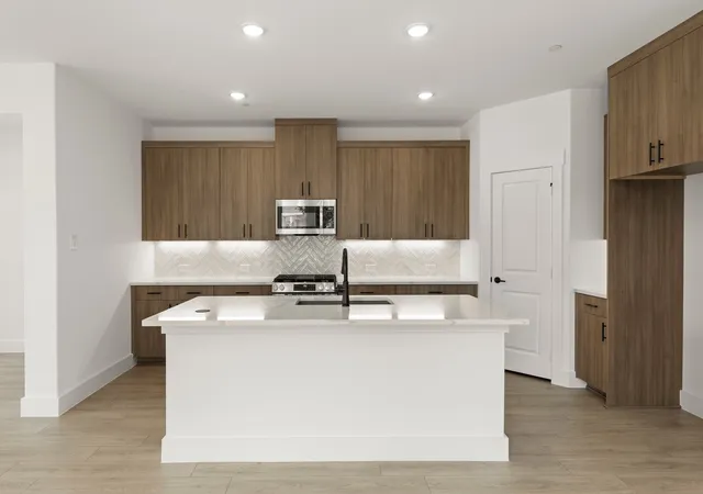 Photo 3 of Sale Pending at 2529 Brunswick Wy, Allen, TX 75013 | MLS# 21330600 | Listing updated on 2026-08-12