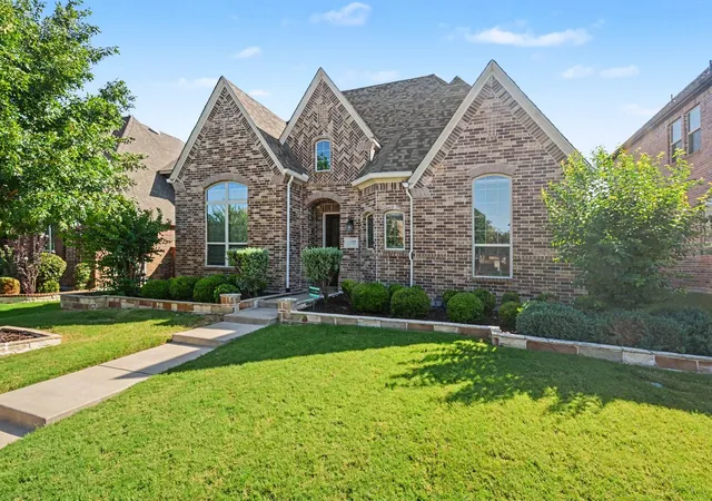 Photo 3 of Single family home for sale at 12236 Curry Creek Dr, Frisco, TX 75035 | MLS# 21323609 | Listing updated on 2026-10-06