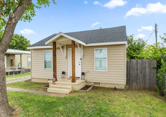 Homes for sale in Holliday, TX | 403 S Main St, Holliday, TX 76366 | MLS# 21328706