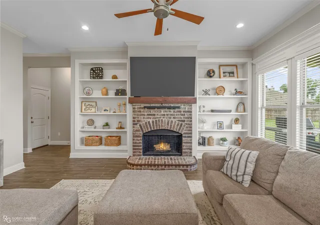 3rd image of 307 Nandina Dr, Bossier City, LA 71112 | MLS# 21330962