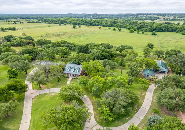 5th image of 4600 E Bankhead Hwy, Hudson Oaks, TX 76087 | MLS# 21330702