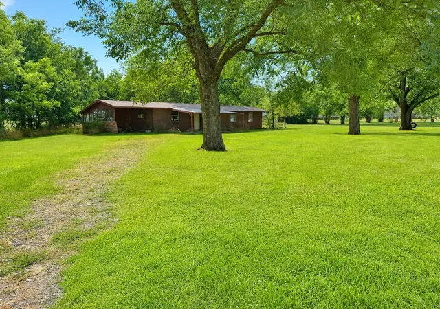 Photo 2 of Single family home for sale at 34270 State Hwy 64 A, Wills Point, TX 75169 | MLS# 21330974 | Listing updated on 2026-09-29