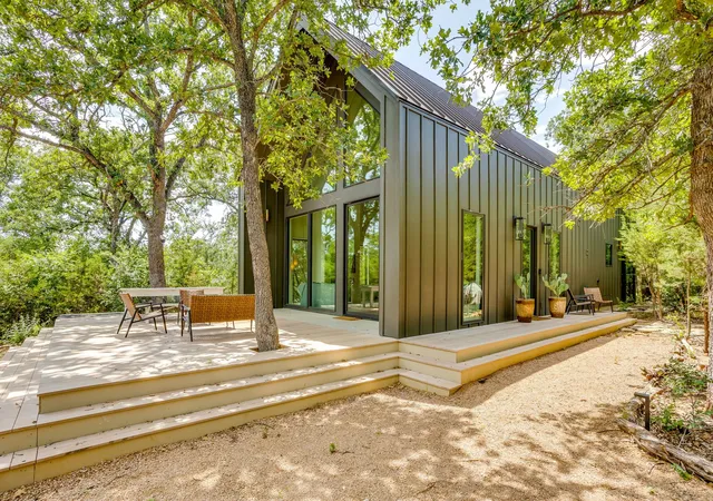 Photo 1 of Single family home for sale at 6725 Rollins Rd, Granbury, TX 76049 | MLS# 21313234 | Listing updated on 2026-07-15