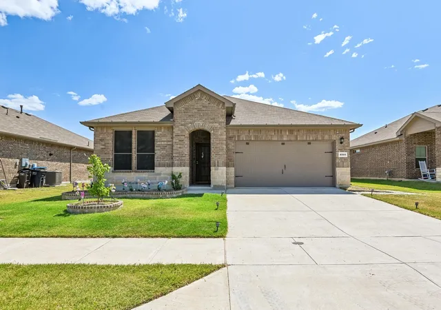 Photo 1 of Single family home for sale at 8505 High Hill Dr, Fort Worth, TX 76179 | MLS# 21330925 | Listing updated on 2026-08-22