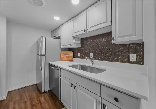 Photo 1 of Condo for sale at 15922 Club Crest Dr #2107, Dallas, TX 75248 | MLS# 21331014 | Listing updated on 2026-09-19