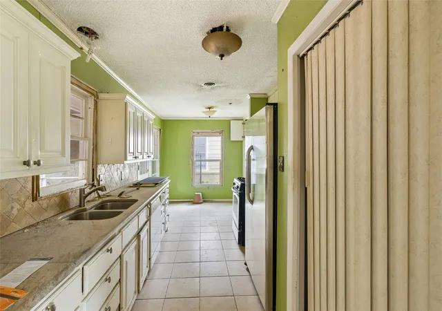 5th image of 5104 Malinda Ln S, Fort Worth, TX 76112 | MLS# 21328229
