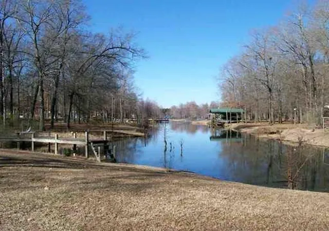 Photo 3 of Single family home for sale at 8851 Lake End Rd, Mooringsport, LA 71060 | MLS# 21331136 | Listing updated on 2026-07-17