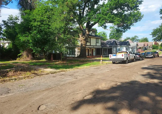 Photo 2 of Land for sale at 553 Dalzell St, Shreveport, LA 71104 | MLS# 21331214 | Listing updated on 2026-07-16