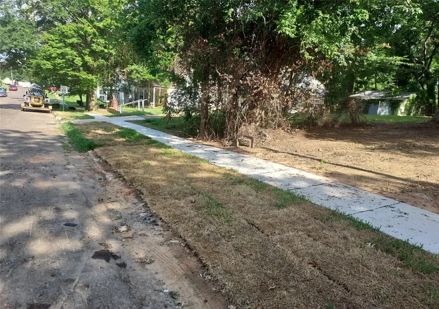 Photo 3 of Land for sale at 617 Wyandotte St, Shreveport, LA 71101 | MLS# 21331221 | Listing updated on 2026-07-15