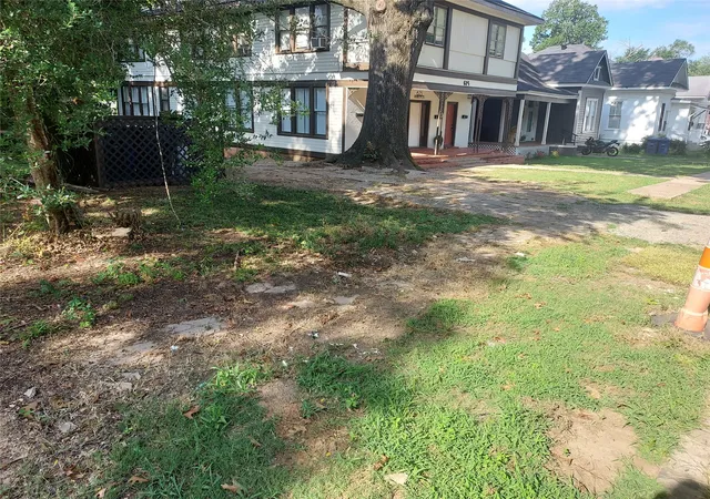Photo 2 of Land for sale at 621 Wyandotte St, Shreveport, LA 71101 | MLS# 21331240 | Listing updated on 2026-07-15