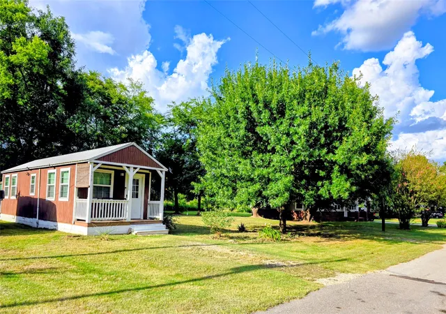 Photo 1 of Single family home for sale at 710 County Road 2298, Mineola, TX 75773 | MLS# 21331175 | Listing updated on 2026-08-26
