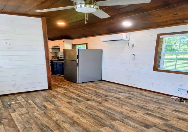 Photo 3 of Single family home for sale at 710 County Road 2298, Mineola, TX 75773 | MLS# 21331175 | Listing updated on 2026-08-26