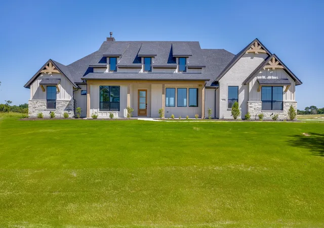 Photo 1 of Single family home for sale at 3051 Paradise Mountain Wy, Waxahachie, TX 75167 | MLS# 21330254 | Listing updated on 2026-07-24