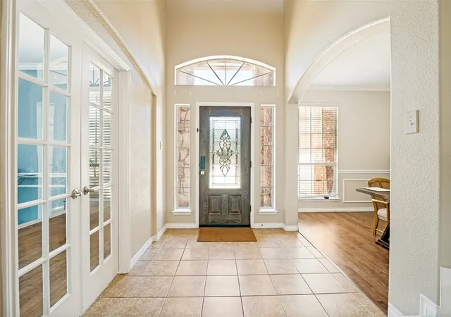 Photo 3 of Single family home for sale at 1686 Tannerson Dr, Rockwall, TX 75087 | MLS# 21330190 | Listing updated on 2026-08-22