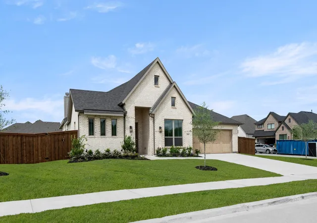 Photo 2 of Single family home for sale at 3043 Farmhouse Dr, Midlothian, TX 76065 | MLS# 21331150 | Listing updated on 2026-08-22