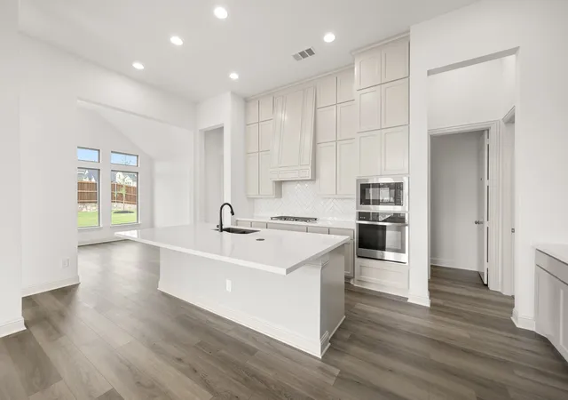 Photo 3 of Single family home for sale at 3043 Farmhouse Dr, Midlothian, TX 76065 | MLS# 21331150 | Listing updated on 2026-08-22